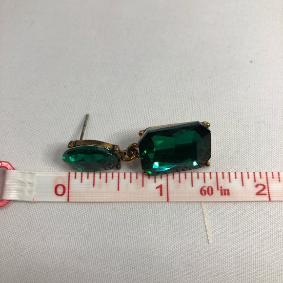 Emerald Green Crystal Earrings - New - Picture 4 of 4